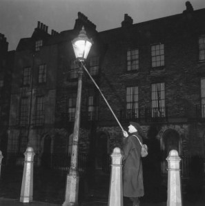 Lamplighter_victorian